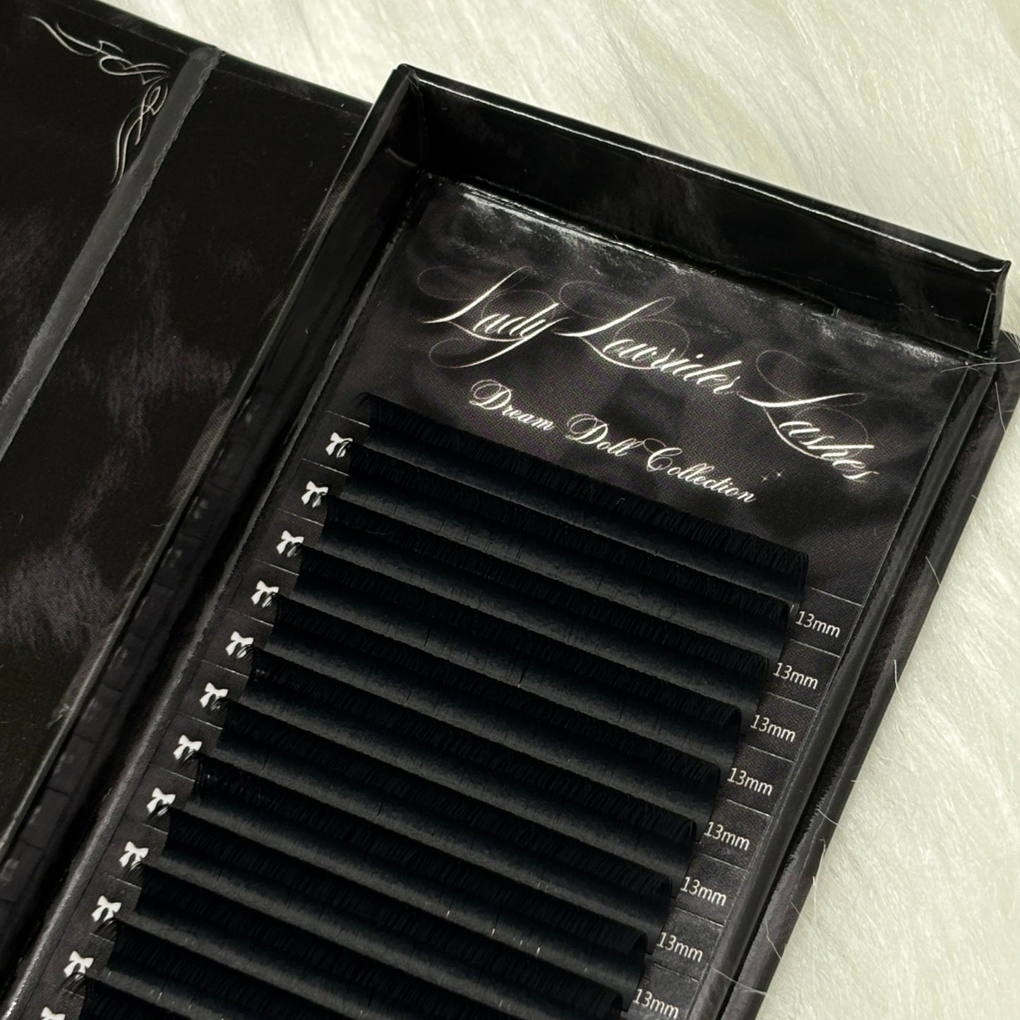 Dream Doll Lash Tray Collection - SINGLE LENGTHS
